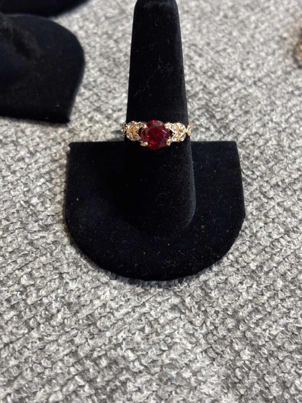 Gold Ring with Red Center Gem and Accent Stones size 9